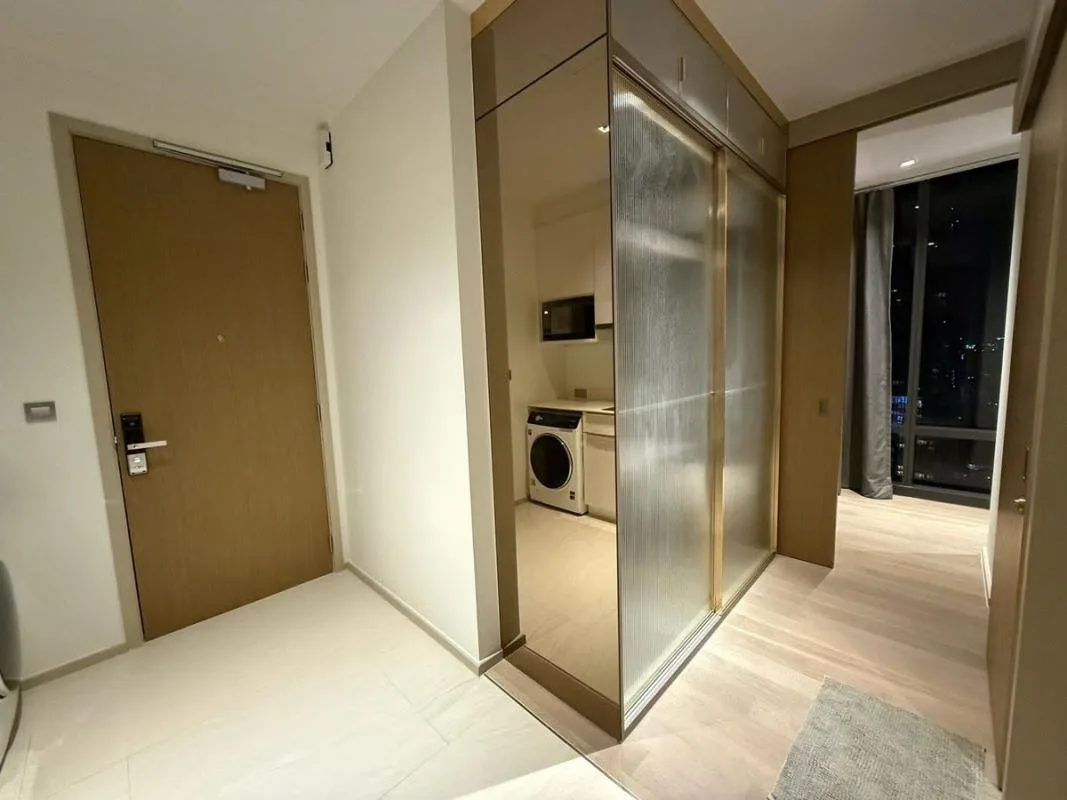 Ashton Silom — photo 9