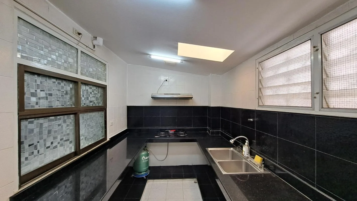 Townhouse Soi Prasoet Di — photo 8