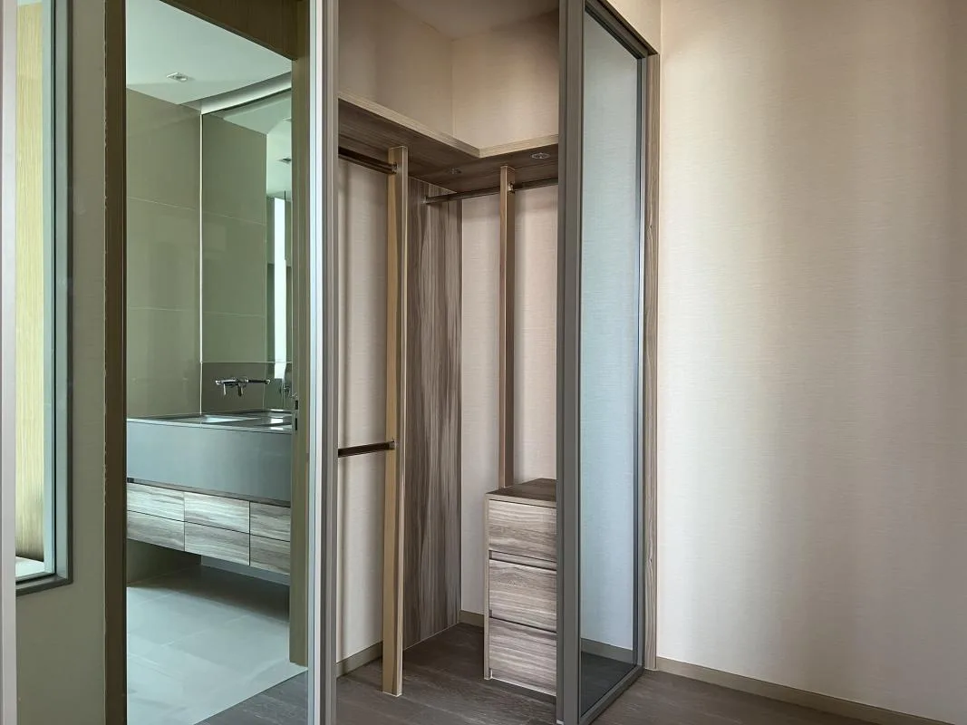 The Esse Asoke — photo 7