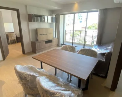 Runesu Thonglor 5