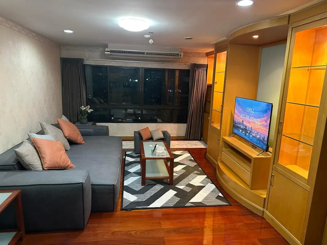 Baan Ploenchit — photo 2