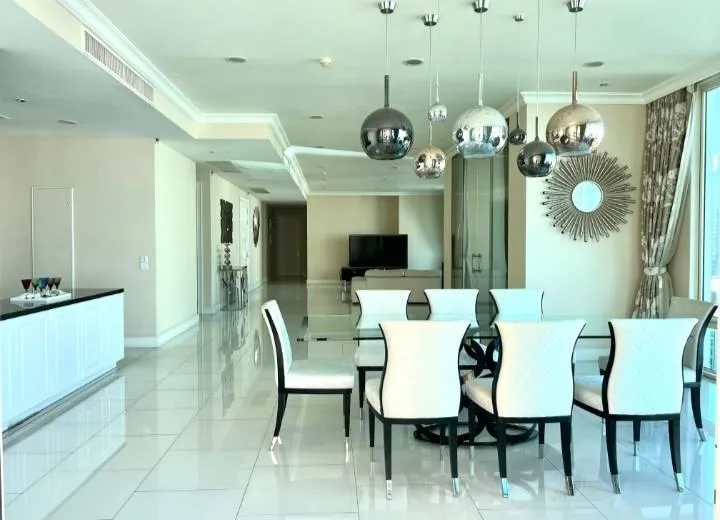 Royce Private Residences — photo 3