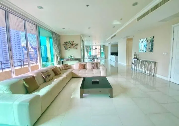 Royce Private Residences — photo 4