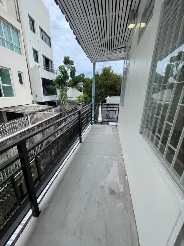 Townhouse Soi Yen Akat 3 — photo 11