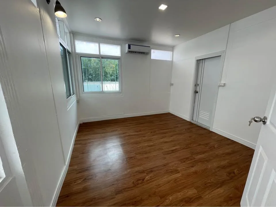 Townhouse Soi Yen Akat 3 — photo 10
