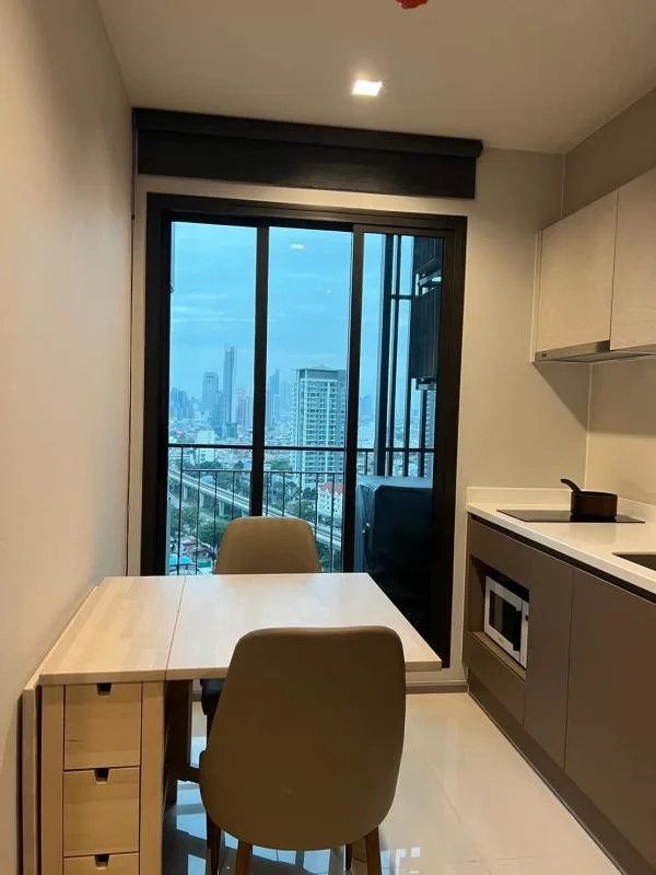 Life Sathorn Sierra — photo 3