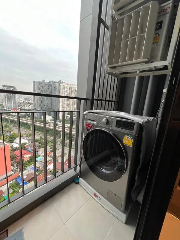 Life Sathorn Sierra — photo 10
