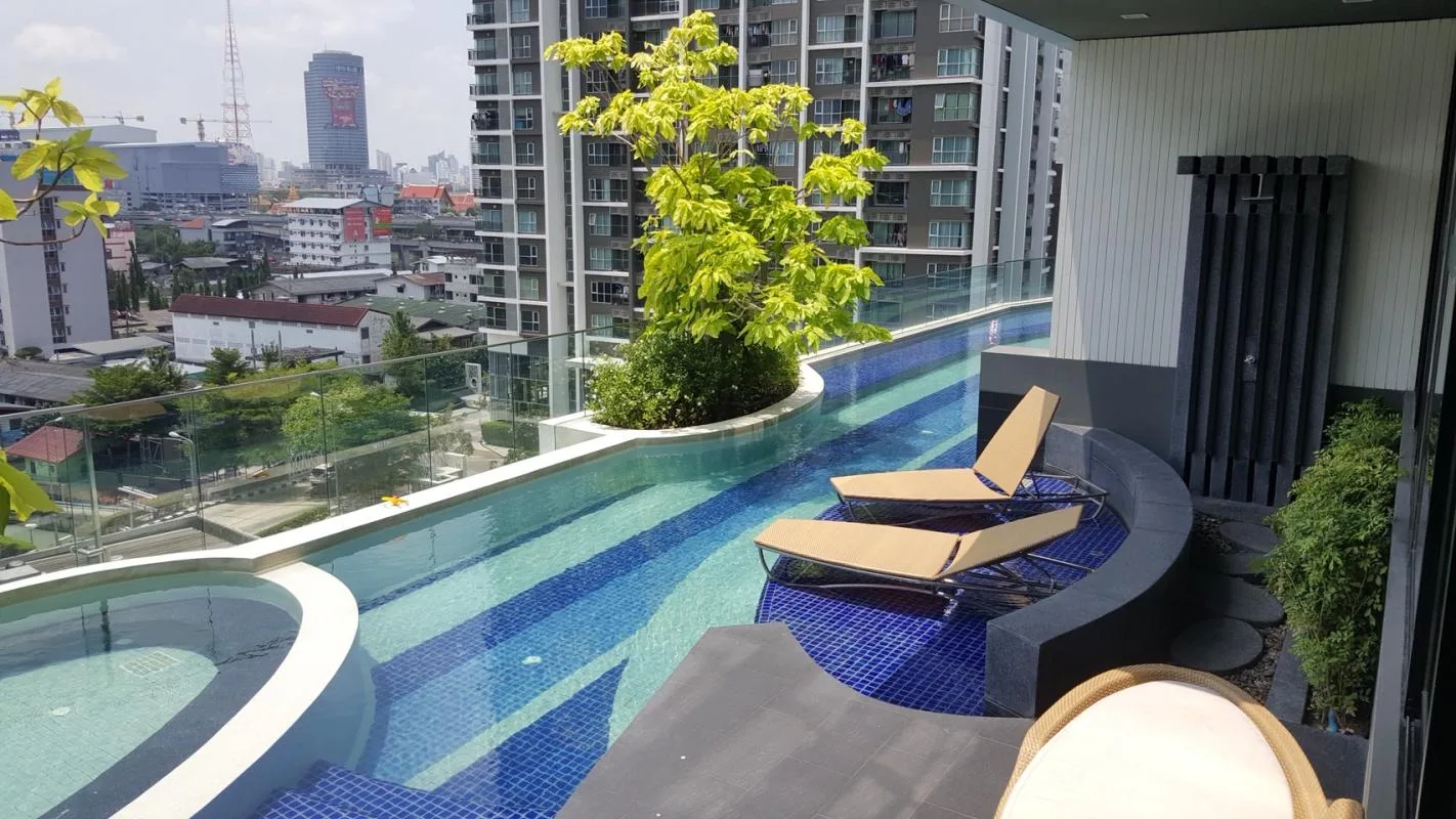Condolette Midst Rama 9 — photo 12