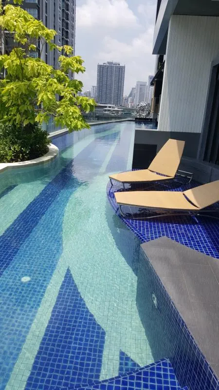 Condolette Midst Rama 9 — photo 13