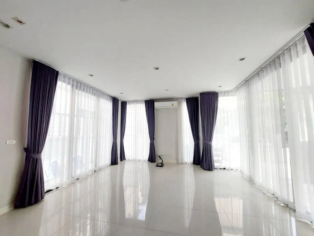 Baan Klang Muang Classe Ekkamai-ramintra — photo 5