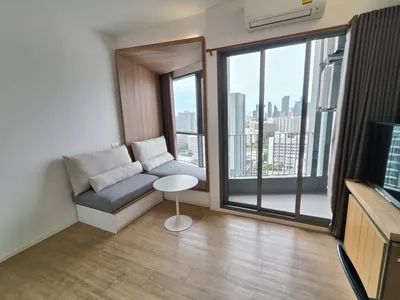 TRIPLE Y RESIDENCE