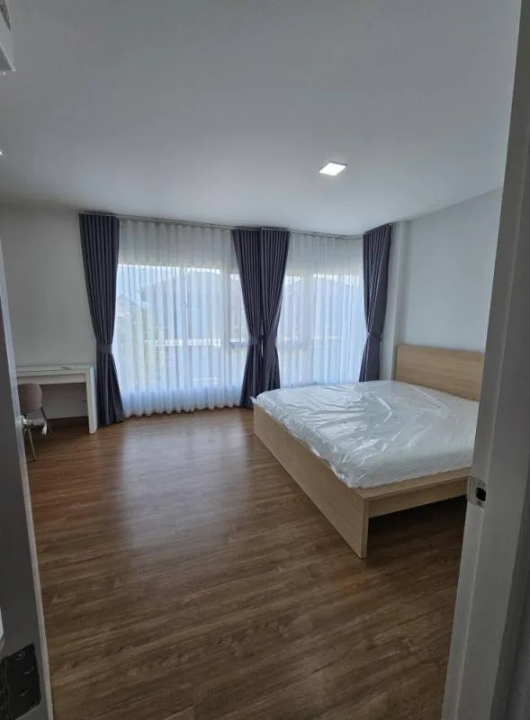 Townhome — photo 14