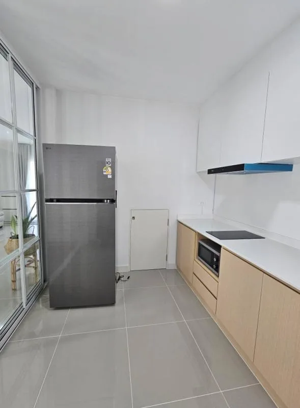 Townhome — photo 10