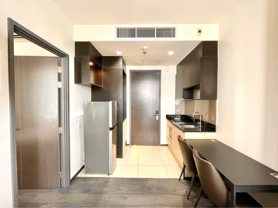 Edge Sukhumvit 23 — photo 2