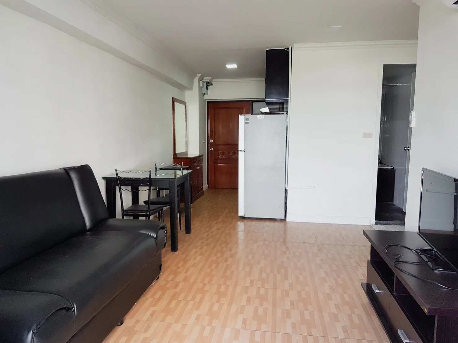 Thonglor Tower — photo 10