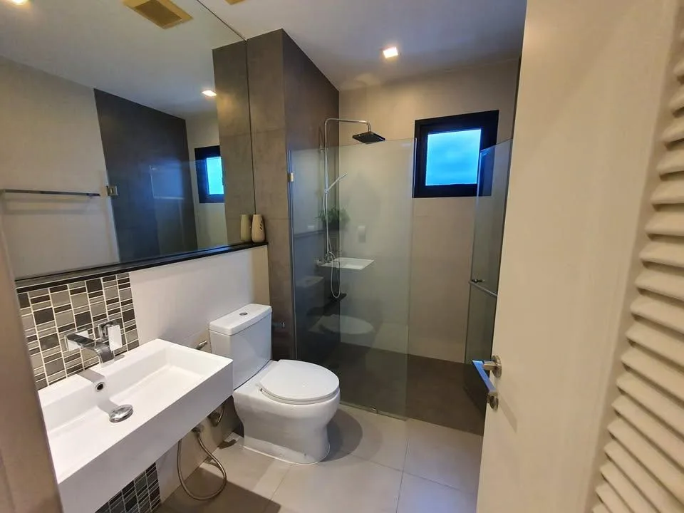 Urbano Absolute Sathon - Taksin — photo 16