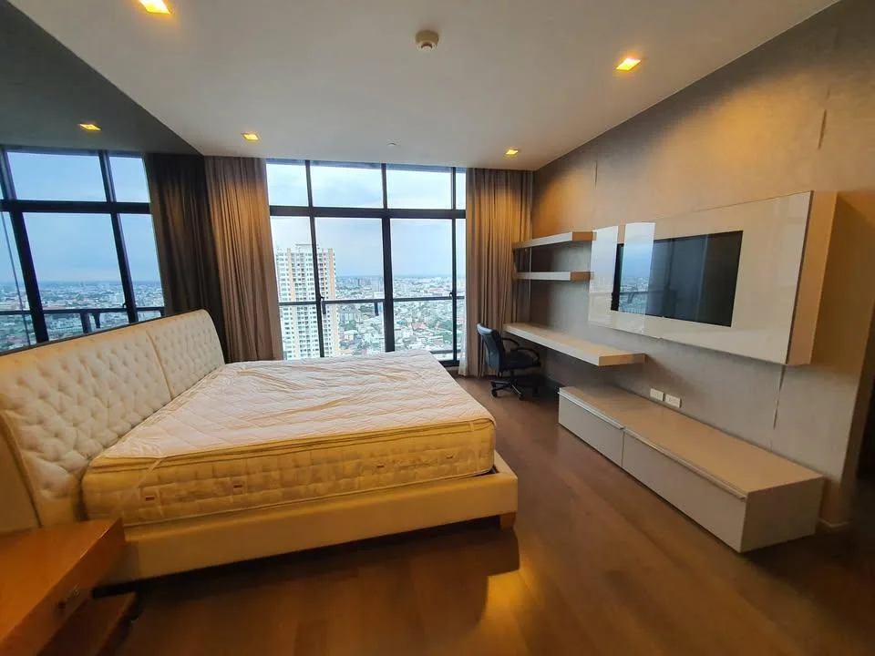 Urbano Absolute Sathon - Taksin — photo 9