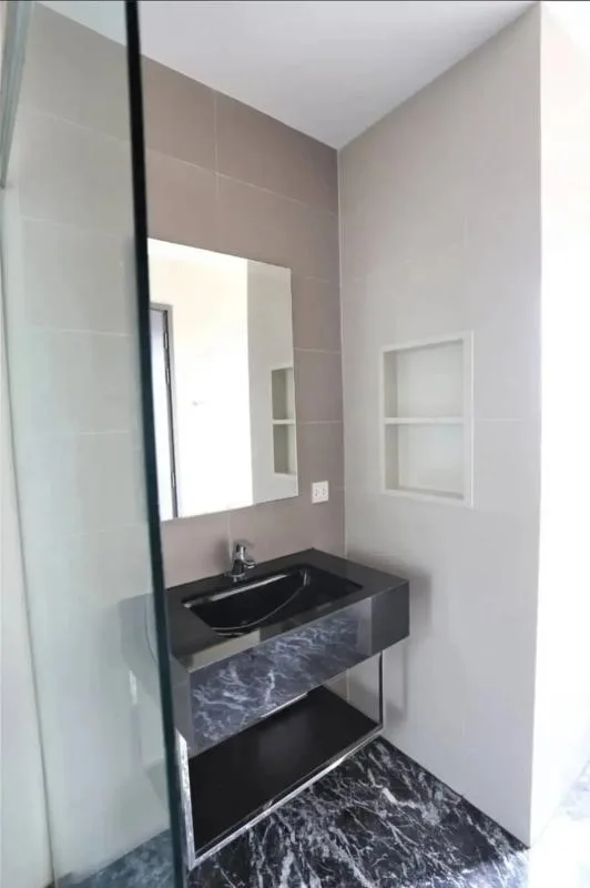 Edge Sukhumvit 23 — photo 9