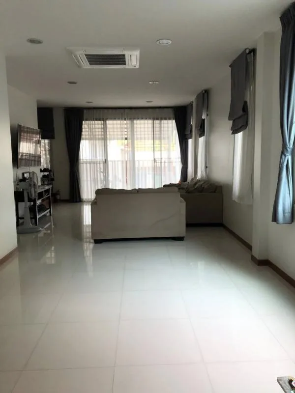 Townhouse 31 Punnawithi 33 Alley — photo 4