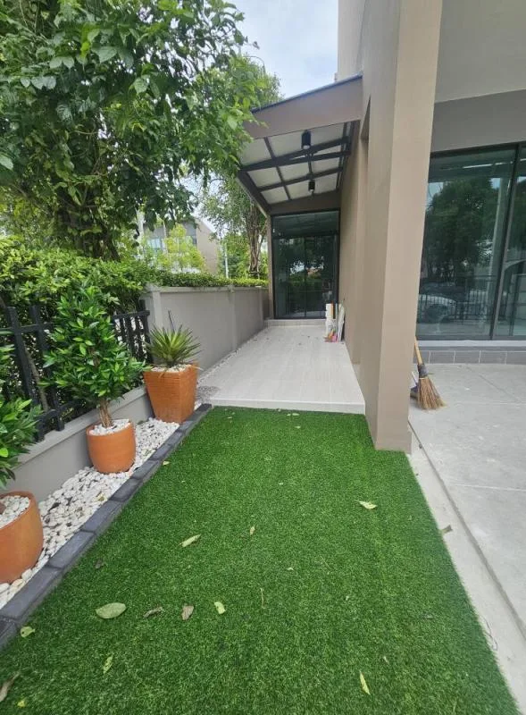 Townhome — photo 11