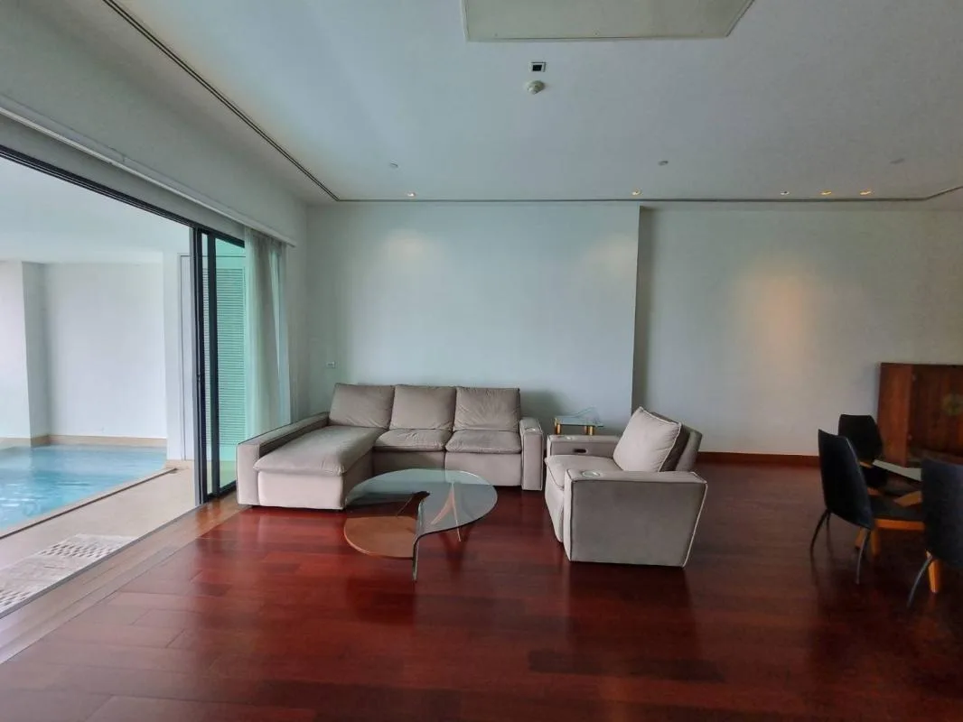 Le Raffine Jambu Dvipa Sukhumvit 39 — photo 1