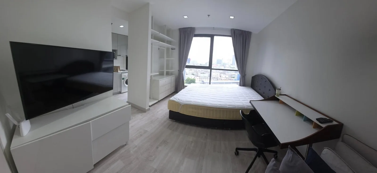 Ideo Mobi Sathorn — photo 1