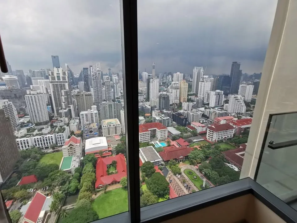 The Esse Asoke — photo 16