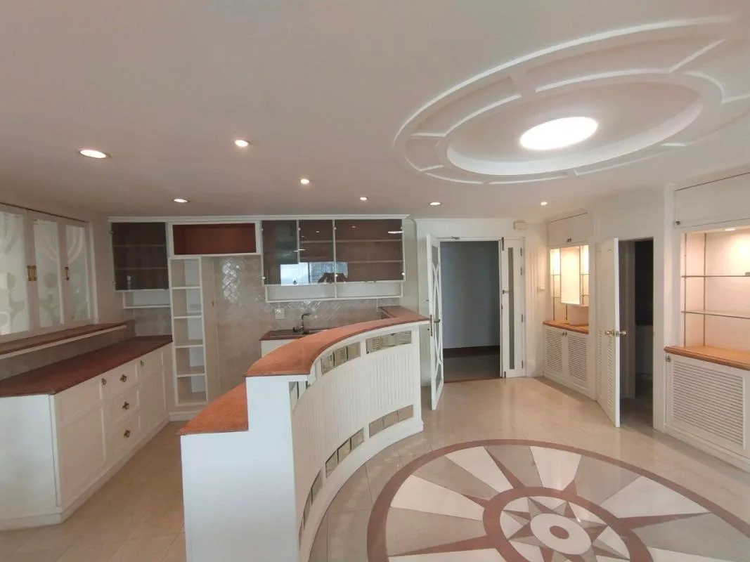 38 Mansion — photo 2