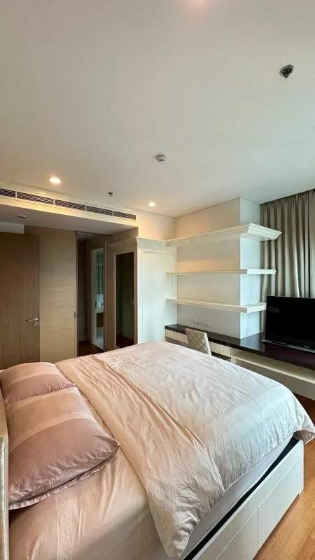 Bright Sukhumvit 24 — photo 10
