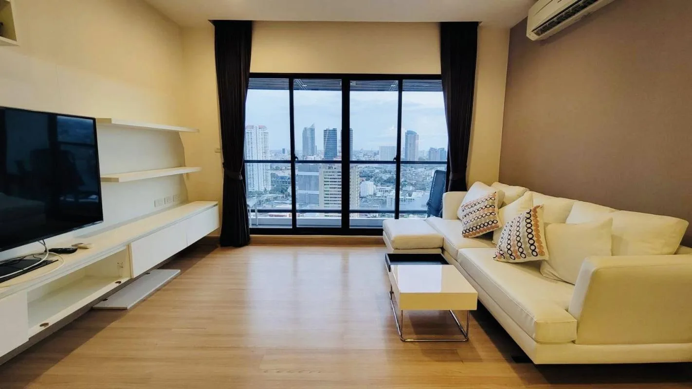 Urbano Absolute Sathon - Taksin — photo 1