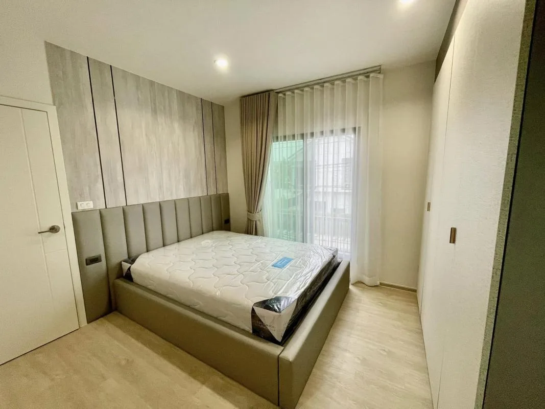 Townhome — photo 8