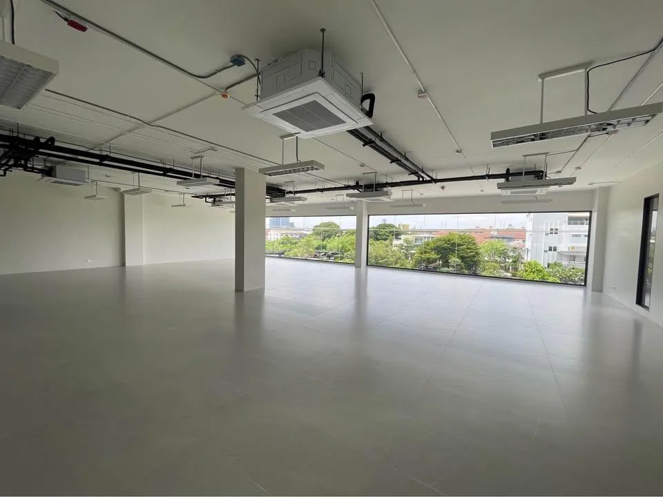 Office Building Phatthanakan 31/1 — photo 6