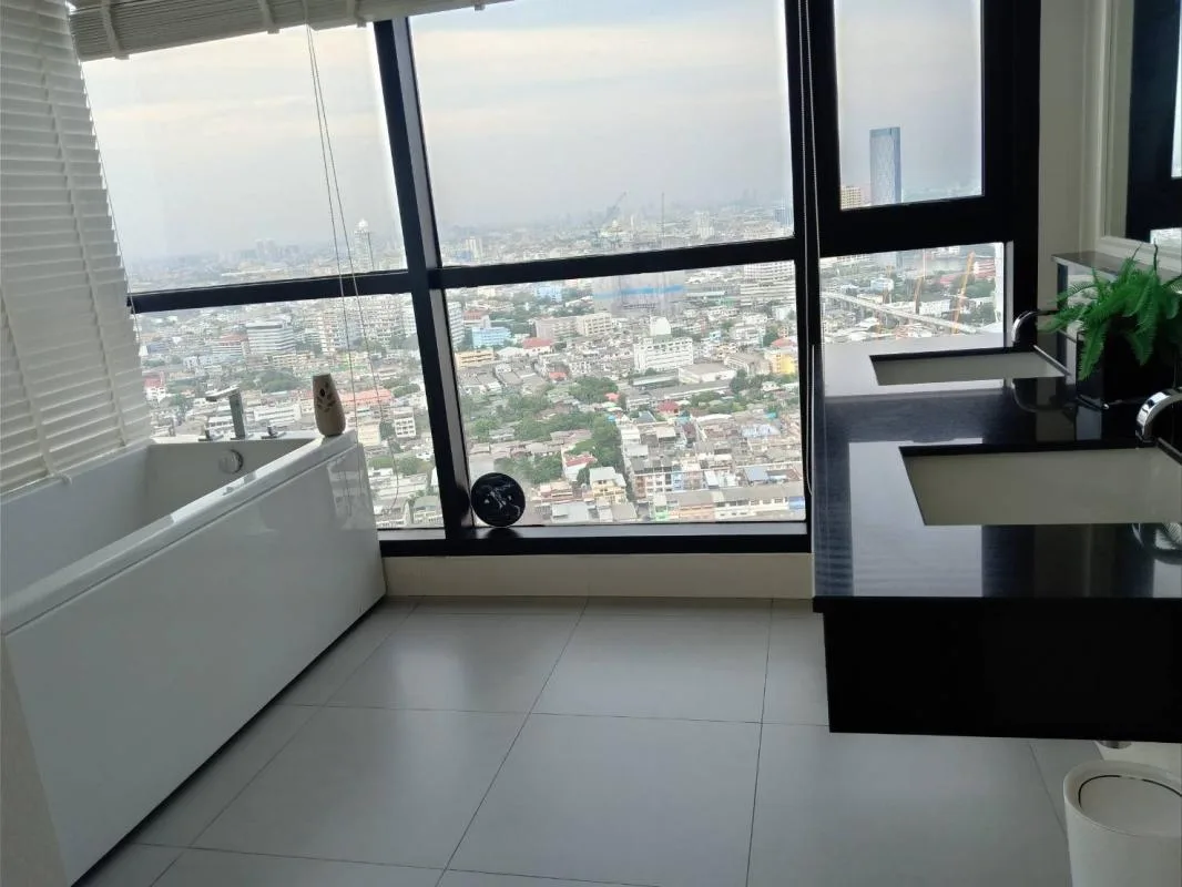 Urbano Absolute Sathon - Taksin — photo 9