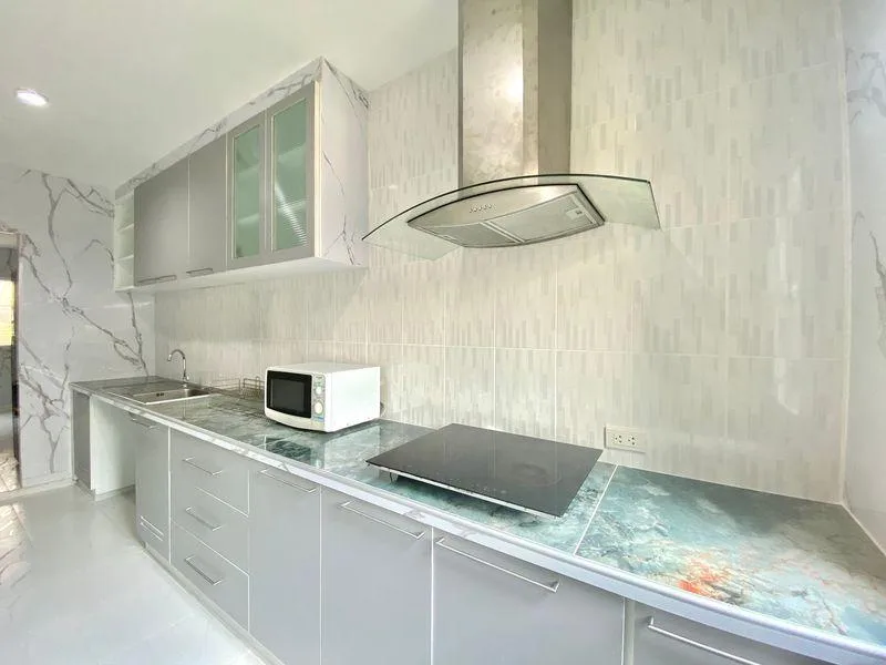 Passorn Prestige Luxe Pattanakarn — photo 16