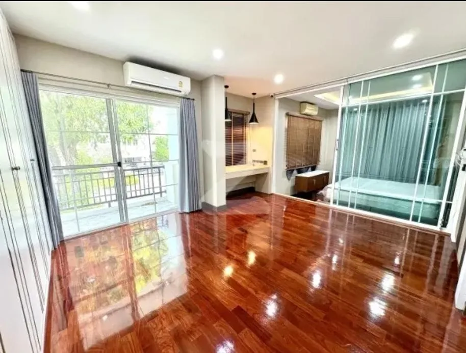 Nantawan Sathorn-ratchaphruk — photo 11