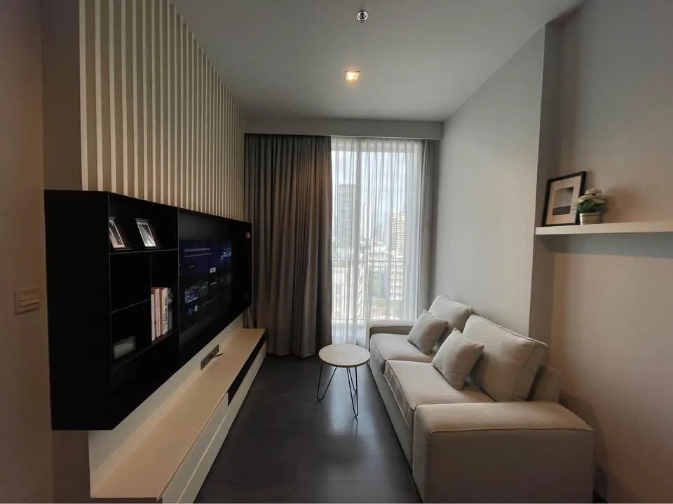 Edge Sukhumvit 23 — photo 1