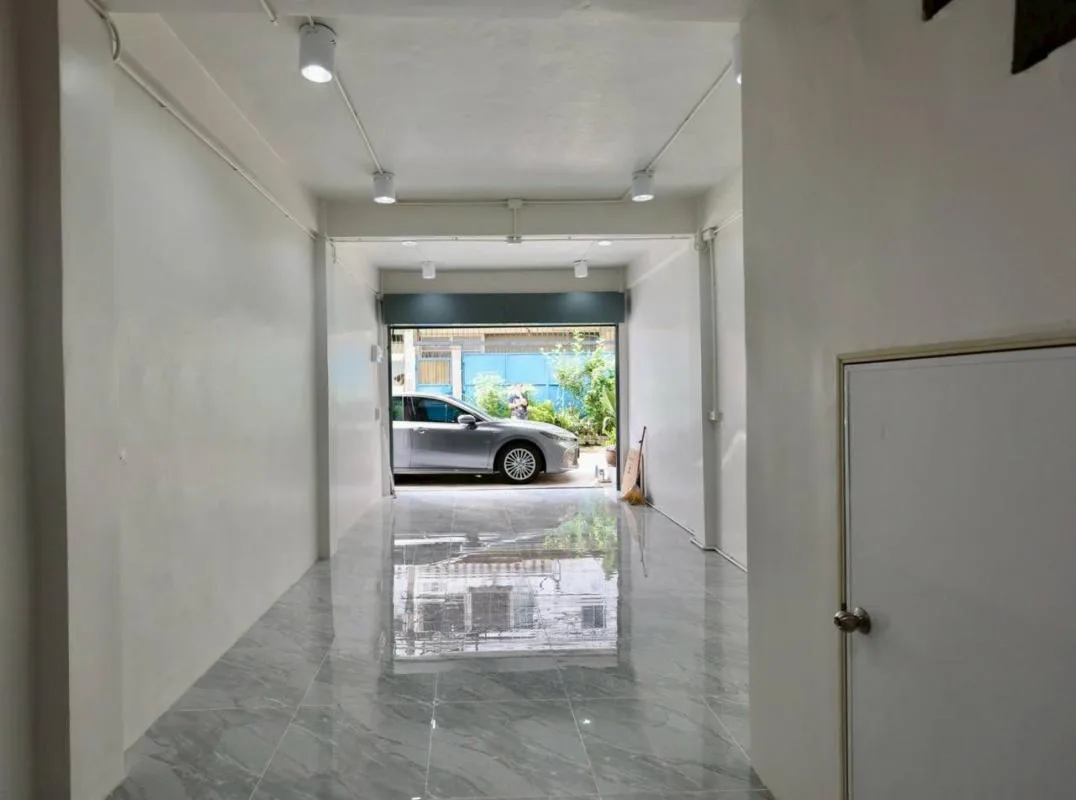 Townhome — photo 14