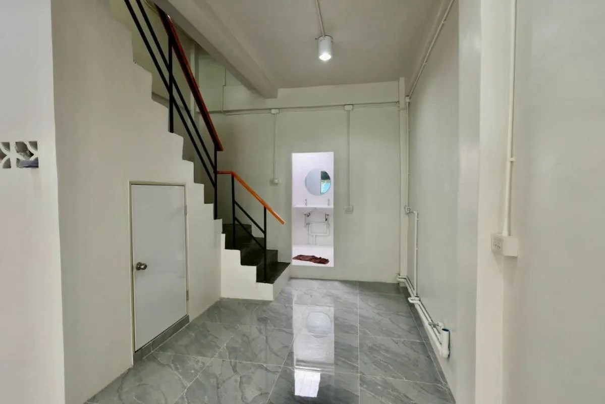 Townhome — photo 10