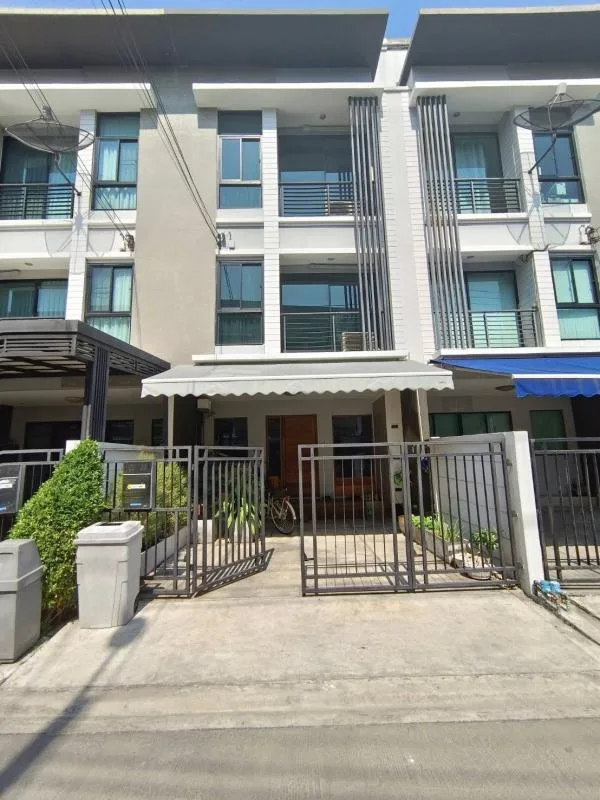 Baan Klang Muang Rama 9-ramkhamhaeng — photo 9