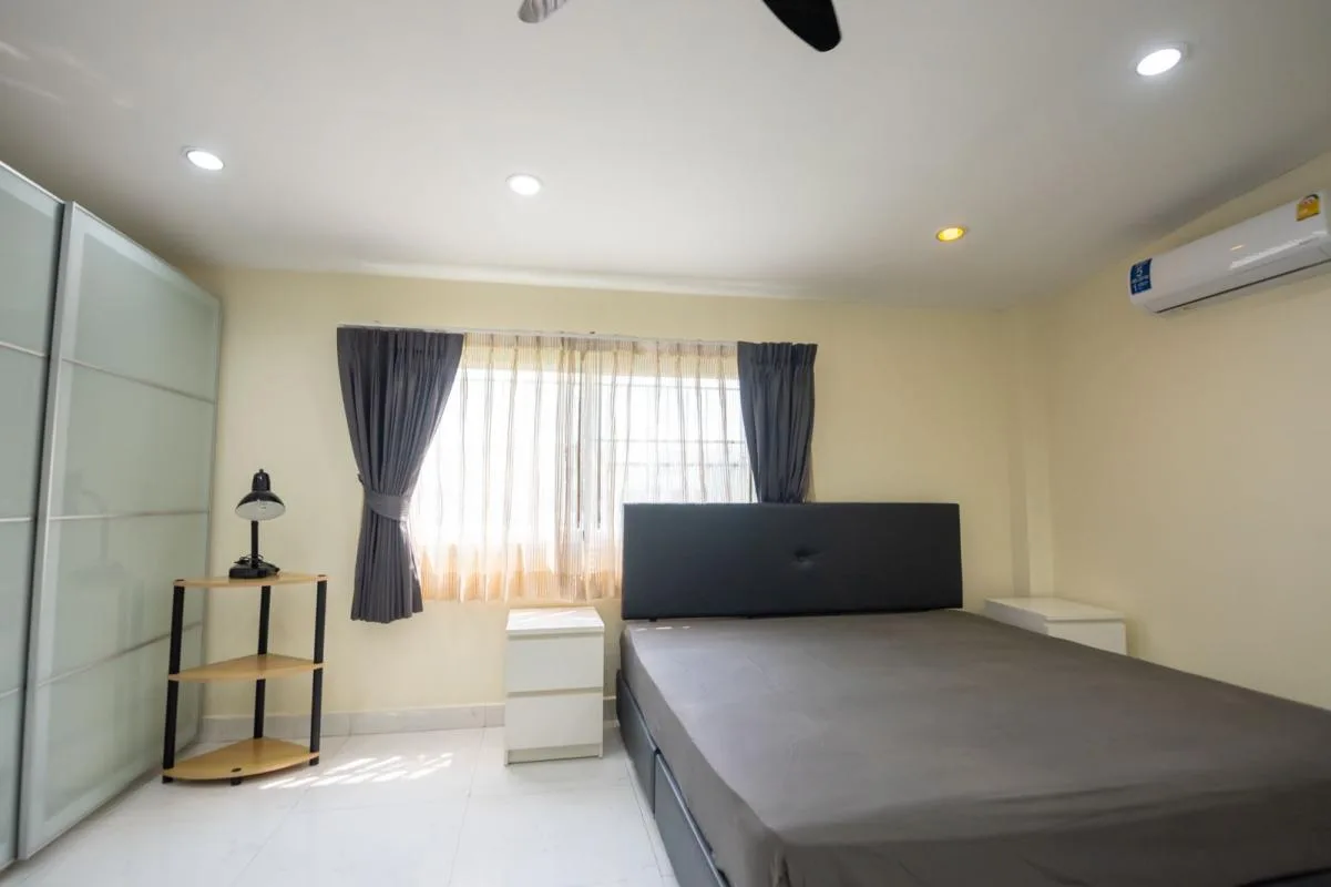 Townhome — photo 11