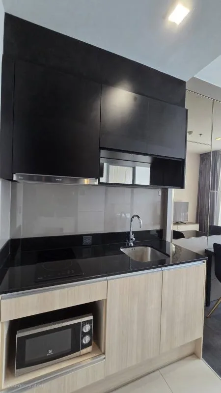 Edge Sukhumvit 23 — photo 3