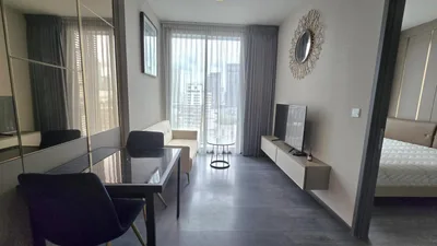 Edge Sukhumvit 23