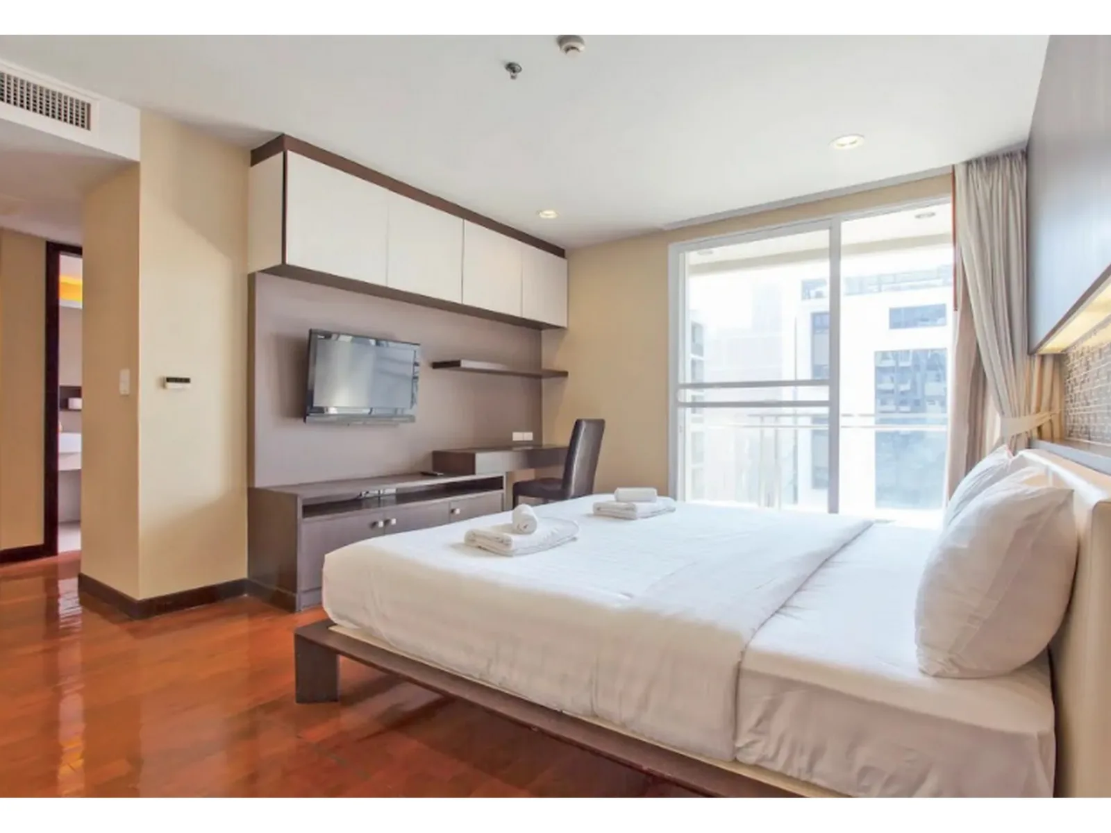 Richmond Hills Residence Thonglor 25 — photo 4