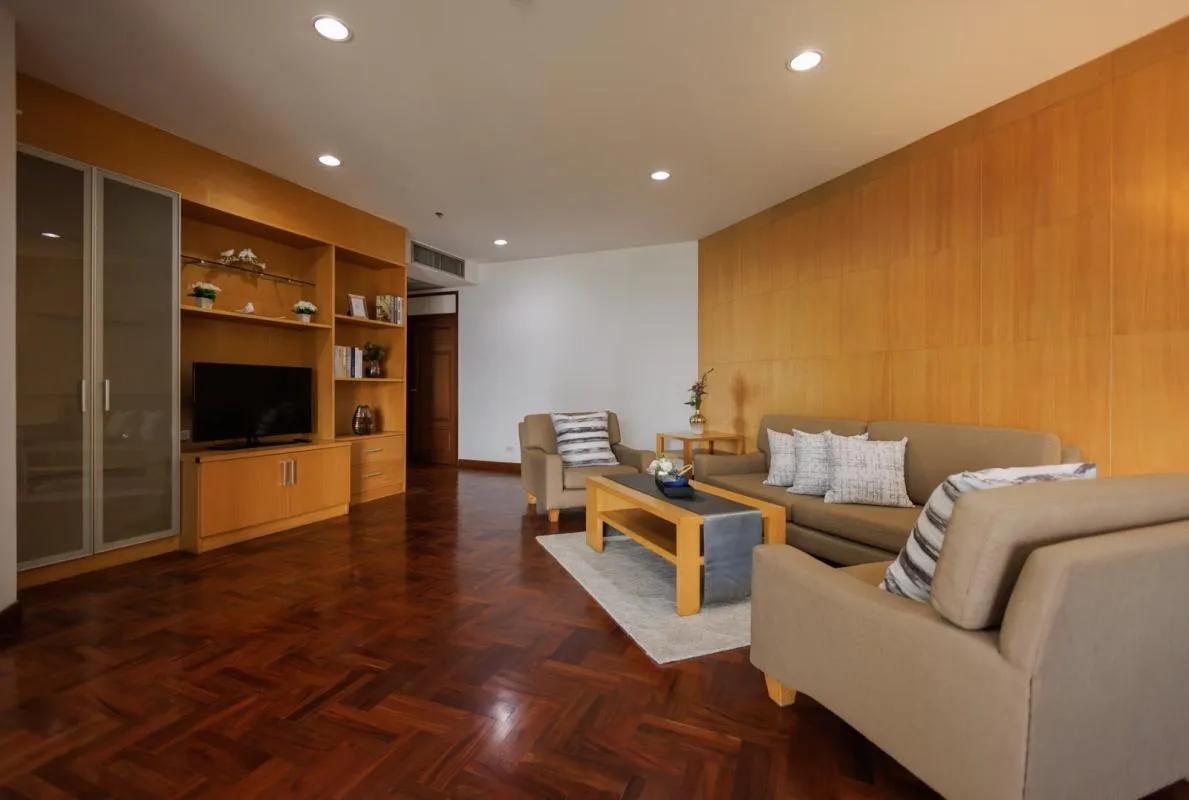 The Grand Sethiwan Sukhumvit 24 — photo 2