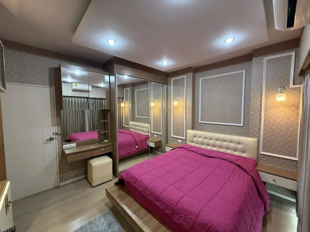 Baan Klang Muang Sukhumvit 77 — photo 11