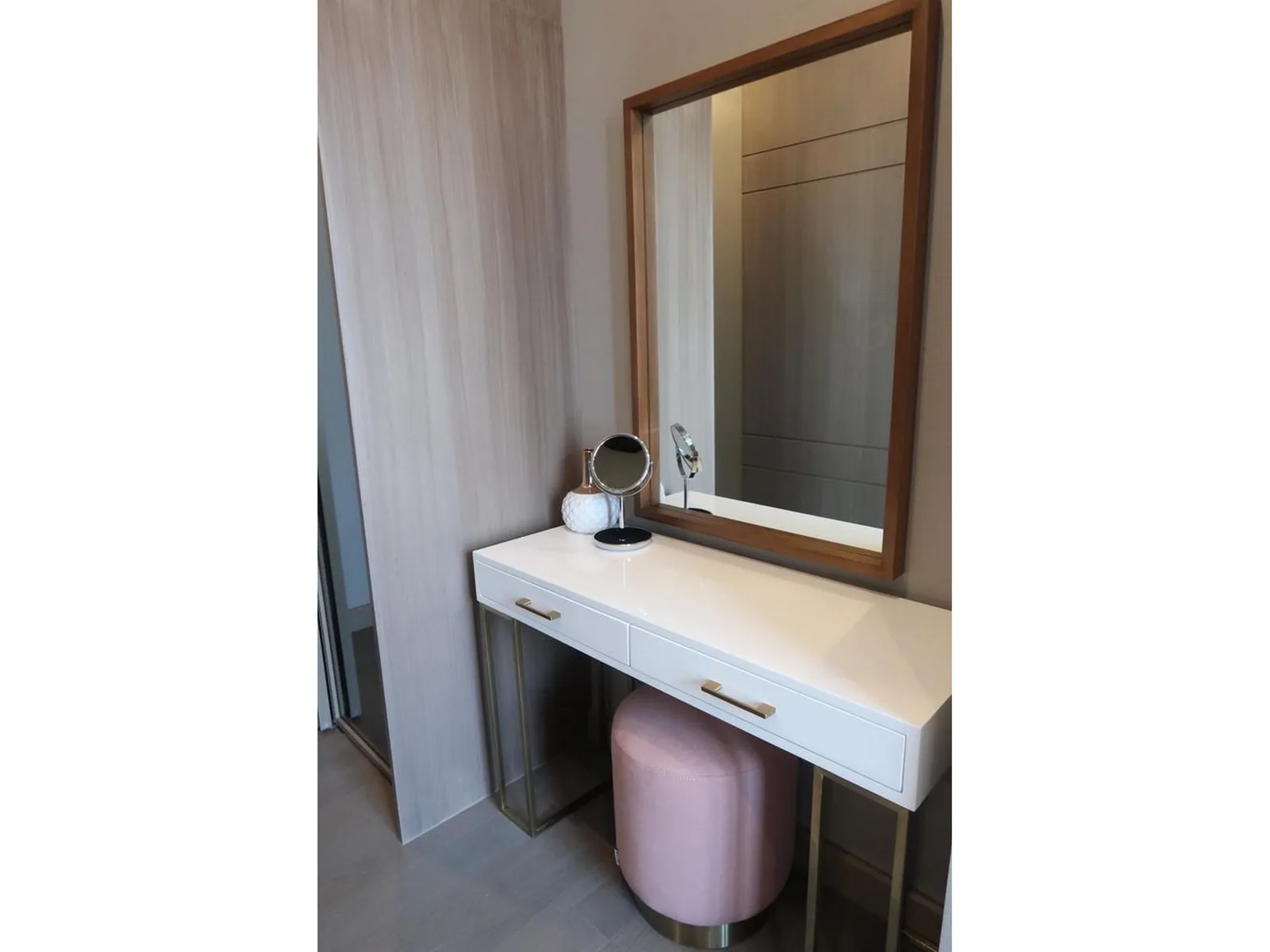 The Esse at Singha Complex — photo 4