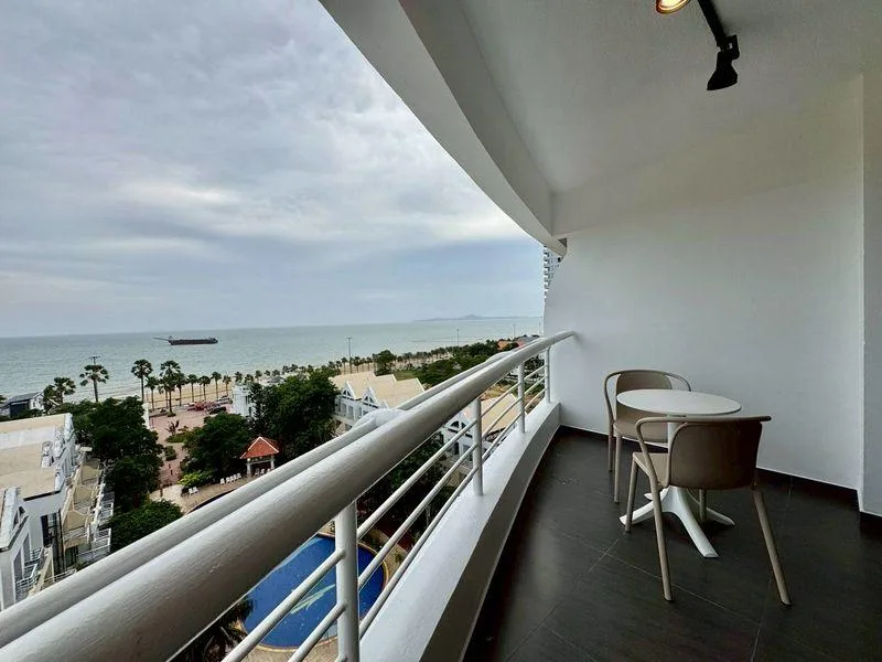 Metro Jomtien Condotel — photo 12