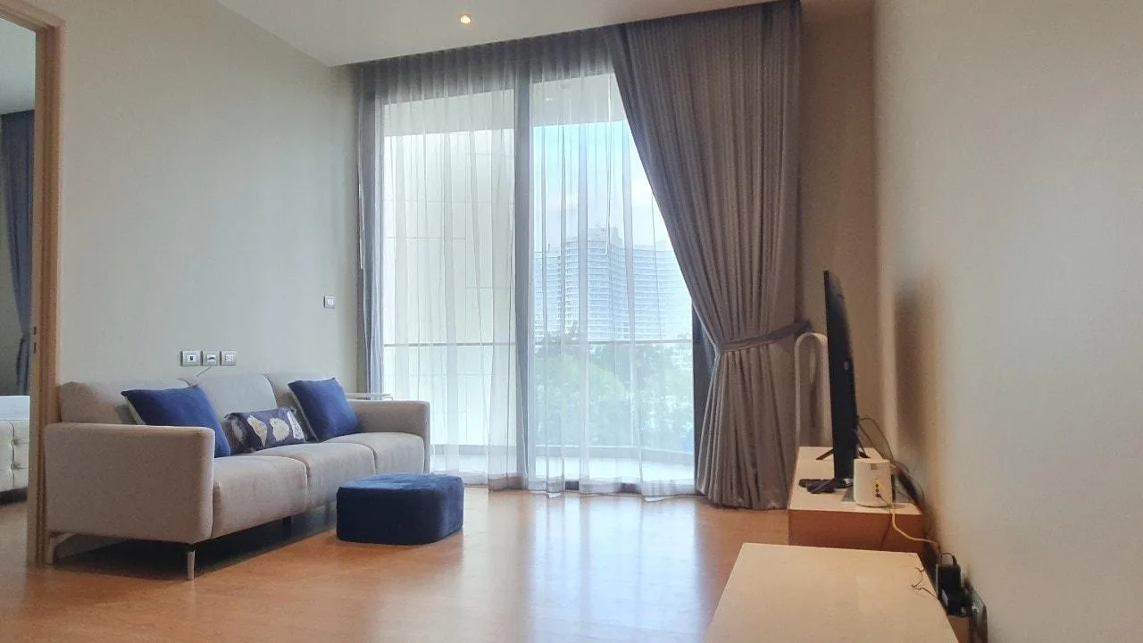 Magnolias Waterfront Residences — photo 3