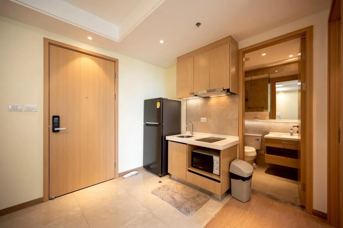 Regal Condo Sathorn-naradhiwas — photo 9