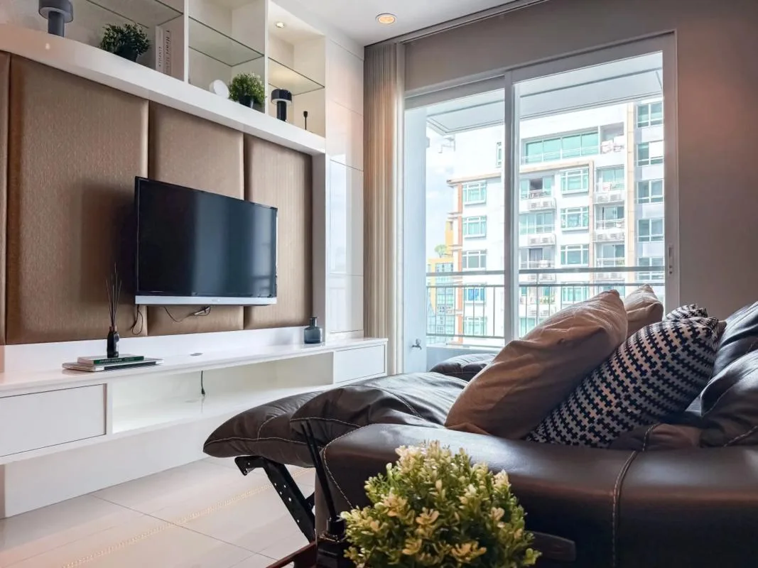 Circle Condominium — photo 4